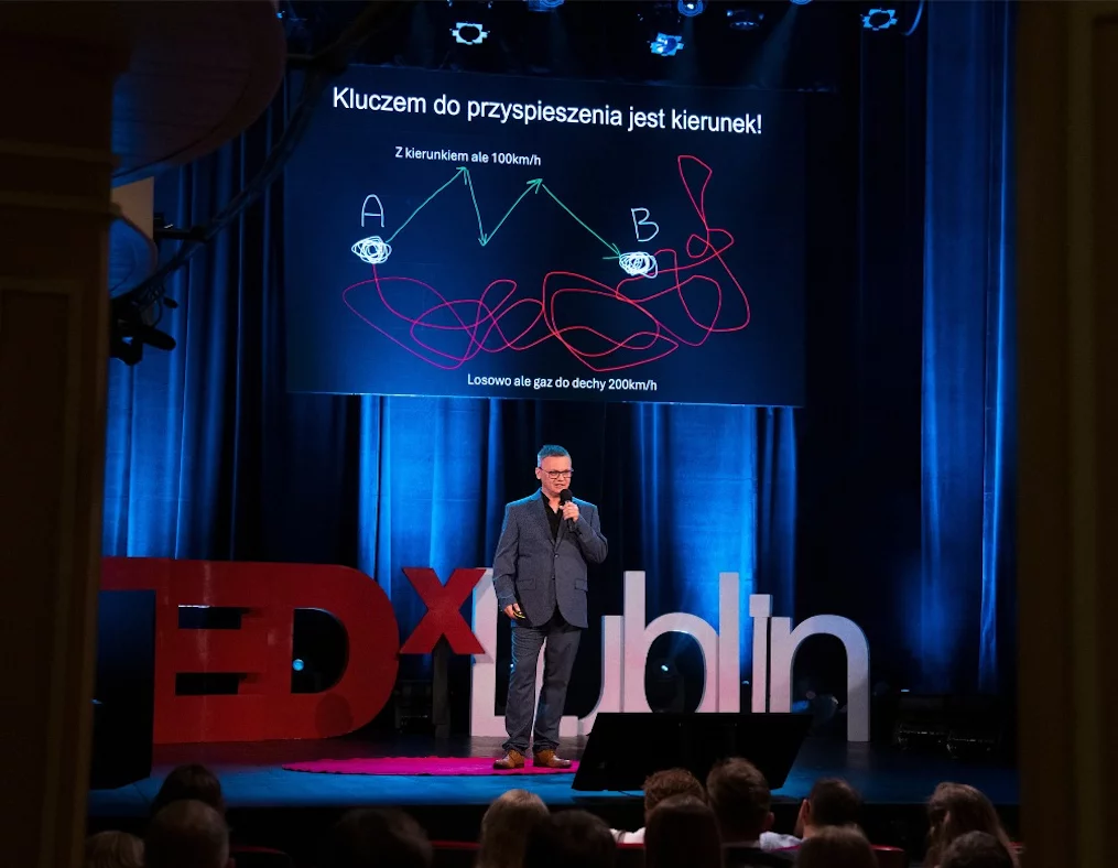 Piotr na scenie TEDx Lublin